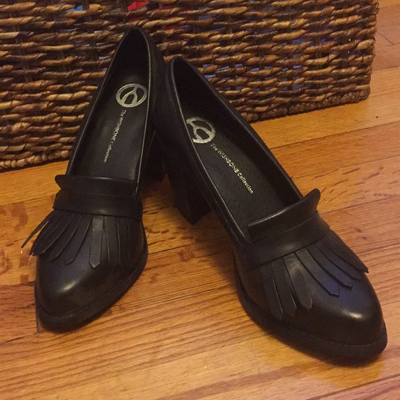 Black leather pumps - Picture 1 of 1